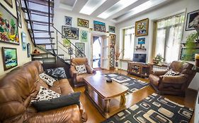 Comfortable Apartment In The Old Tbilisi